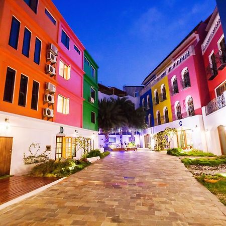 Rainbowtown Hotel Хуалянь Экстерьер фото