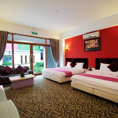 Rainbowtown Hotel Хуалянь Экстерьер фото